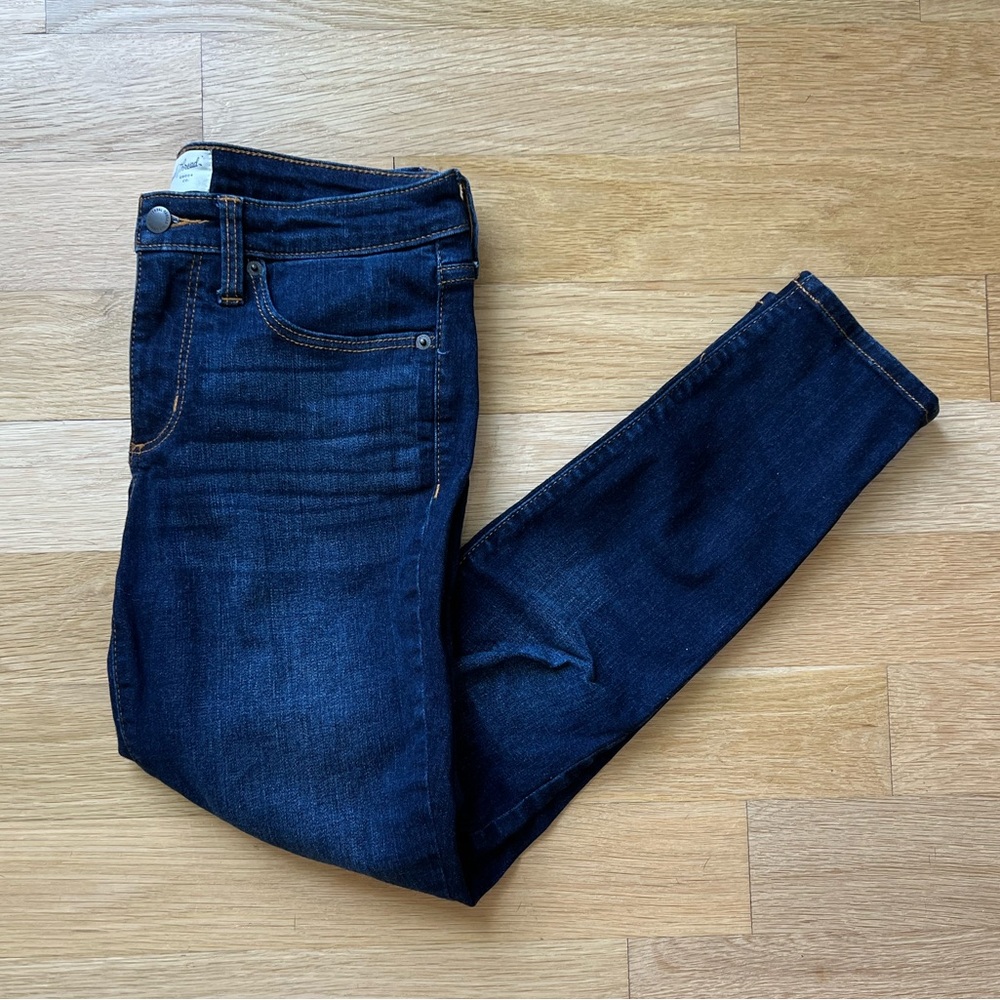 Universal Thread Mid-Rise Skinny Jean